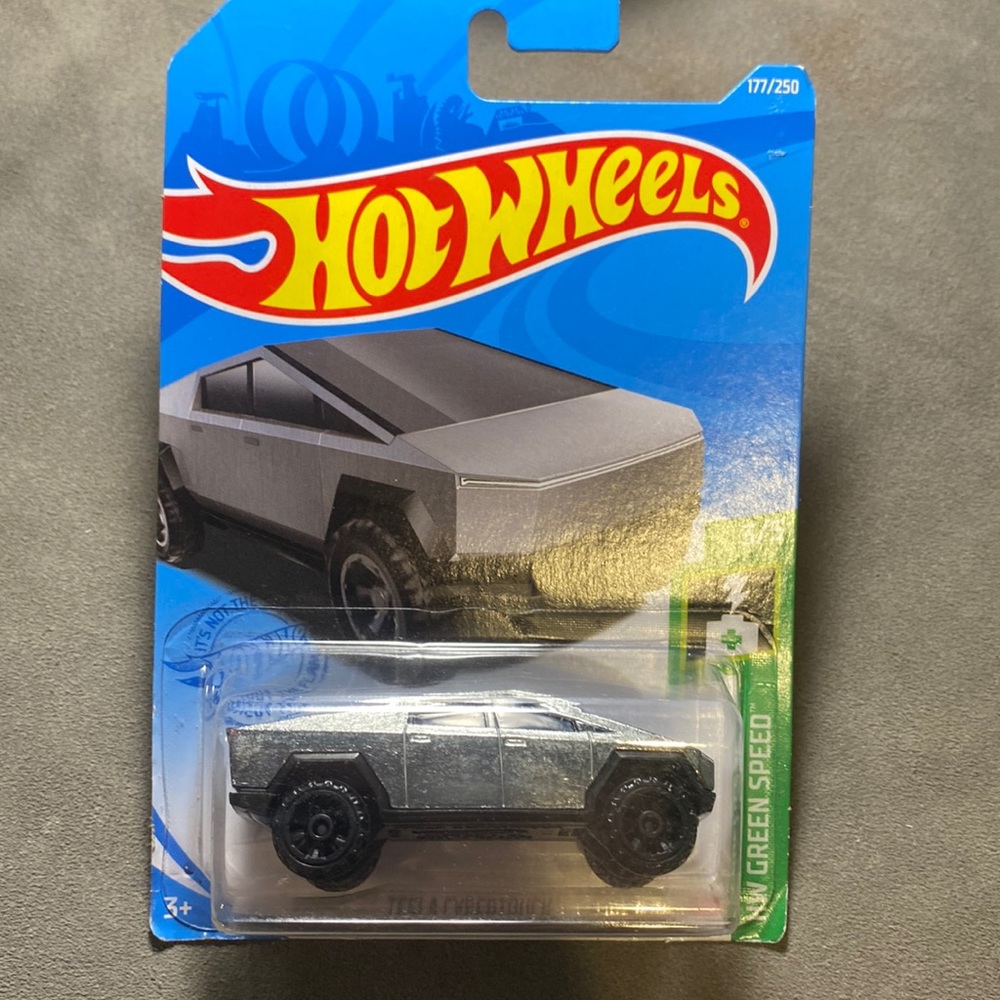 2021 Hot Wheels Tesla Cyber Truck Cybertruck (Silver) - HW Green Speed Box 2
